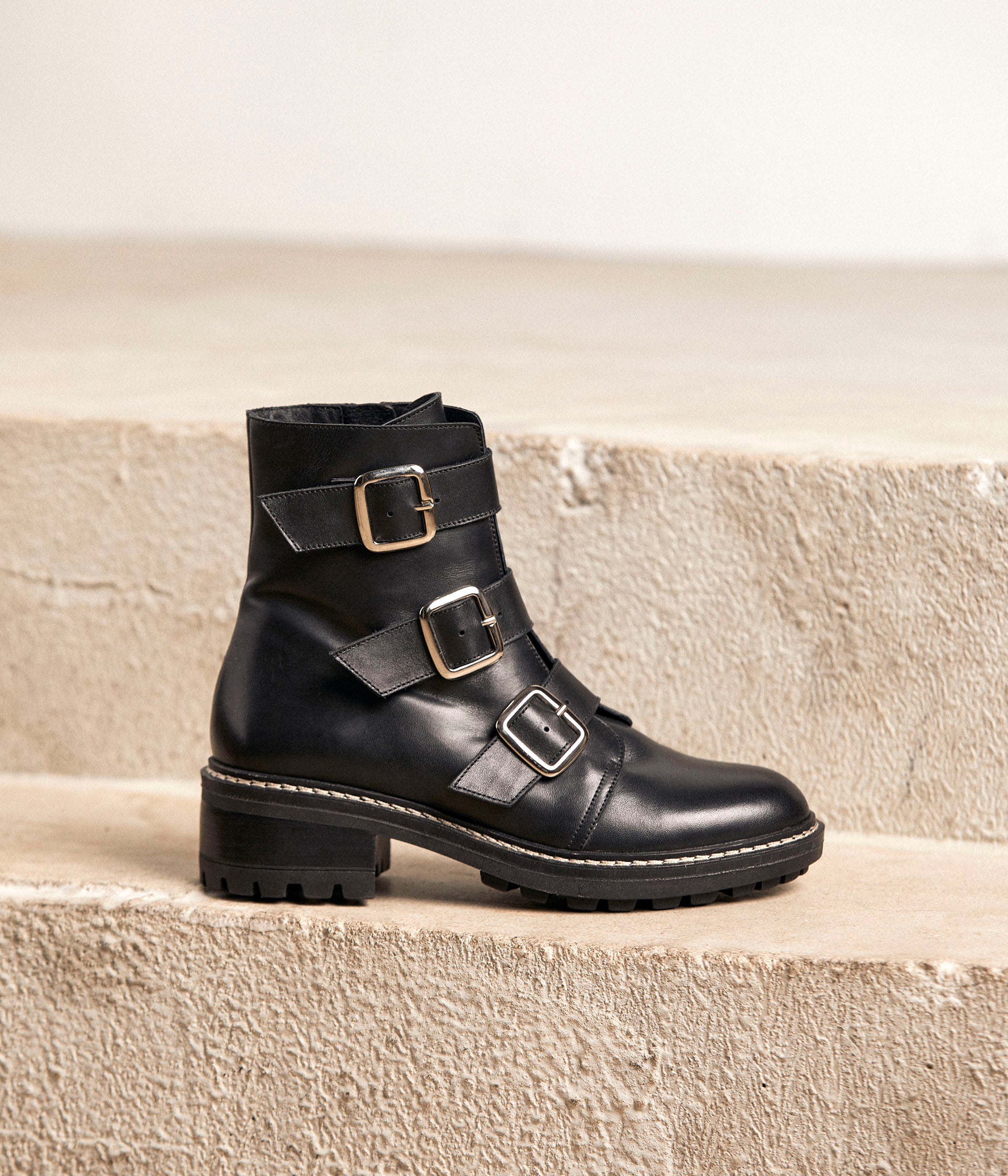 Boots noires boucles Amalia