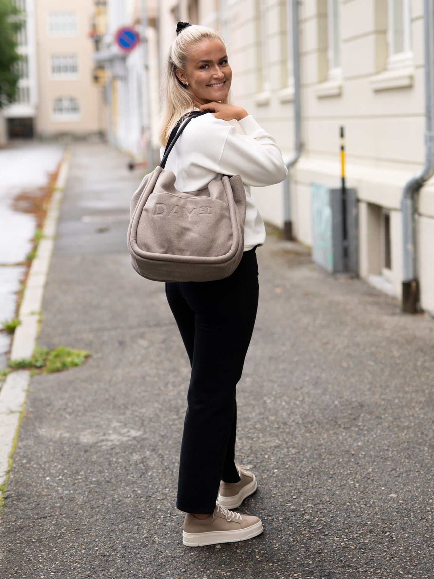 Woolen Small Shopper