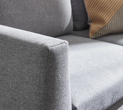 Vetland højrevendt hjørnesofa med pufafslutning