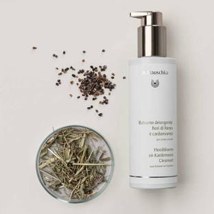 Dr. Hauschka Hooibloem en Kardemom Cleanser 200ML