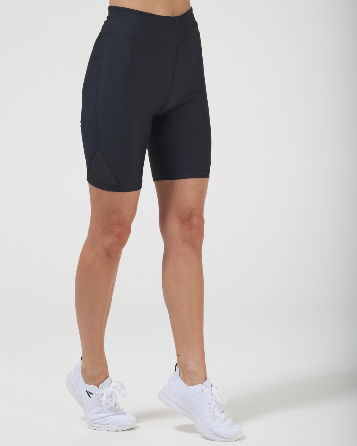 LEVITY Hero Mesh Shorts Black