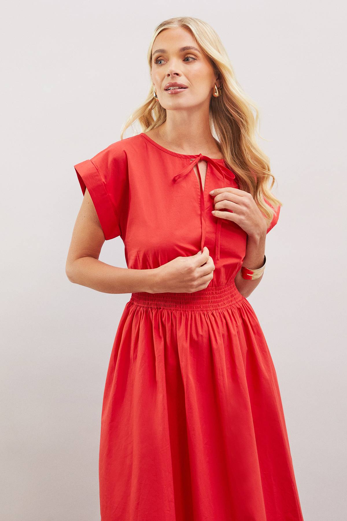 Wallis Robe Midi Petite À Taille Froncée