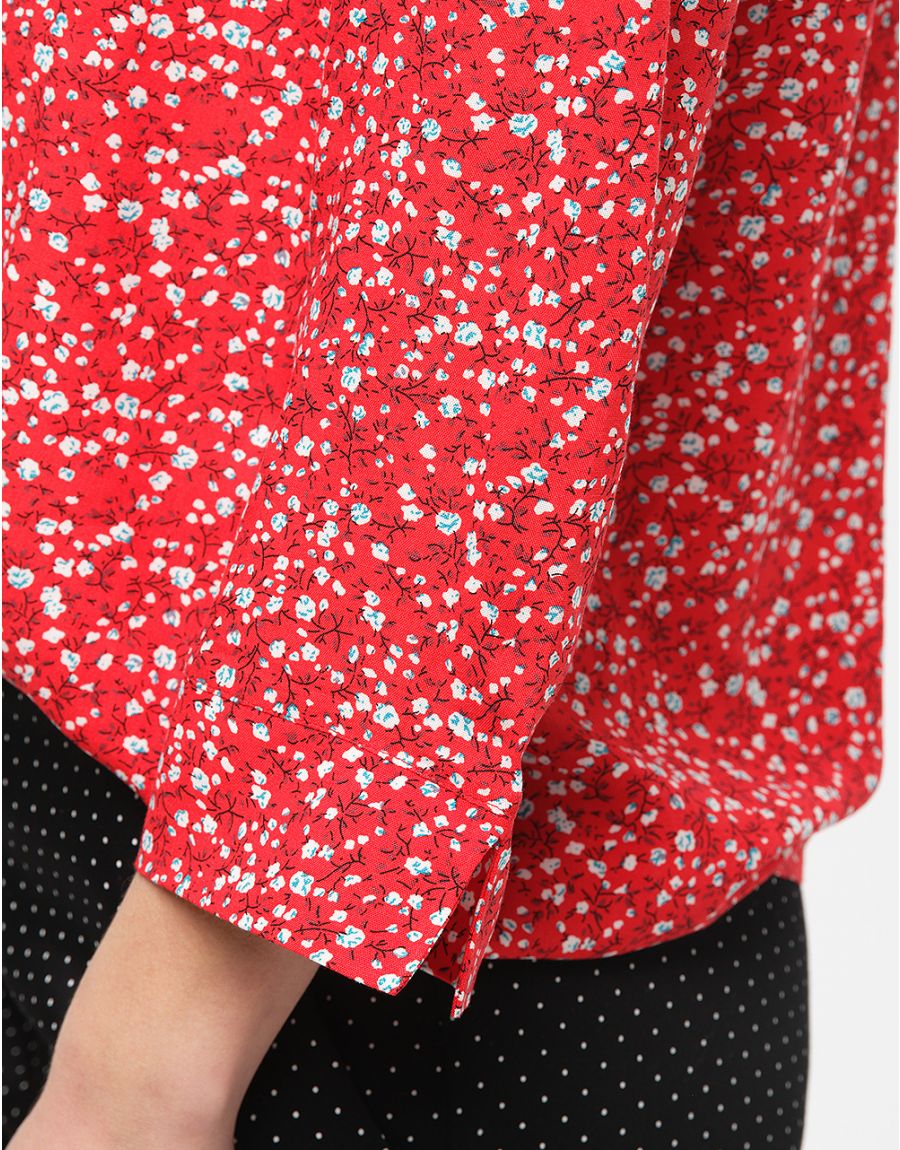 Chemisier rouge fleuri