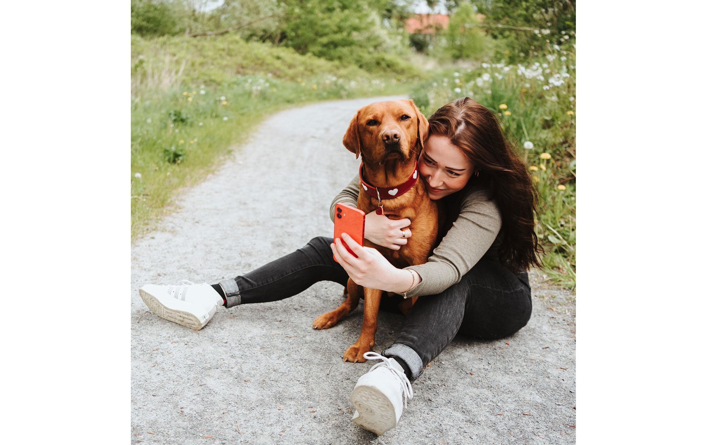 Halsband Love M (55), Rot/SchwarzHundehalsband mit Herz