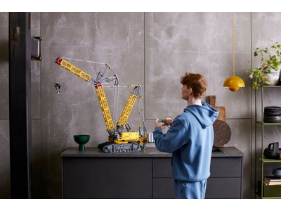LEGO Liebherr Rupsbandkraan LR 13000 (42146)