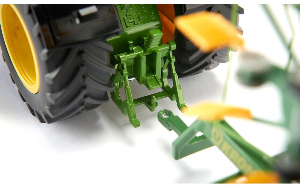 Traktor John Deere 8R 370 1:32Siku Farmer Traktor mit vielen originalgetreuen Details