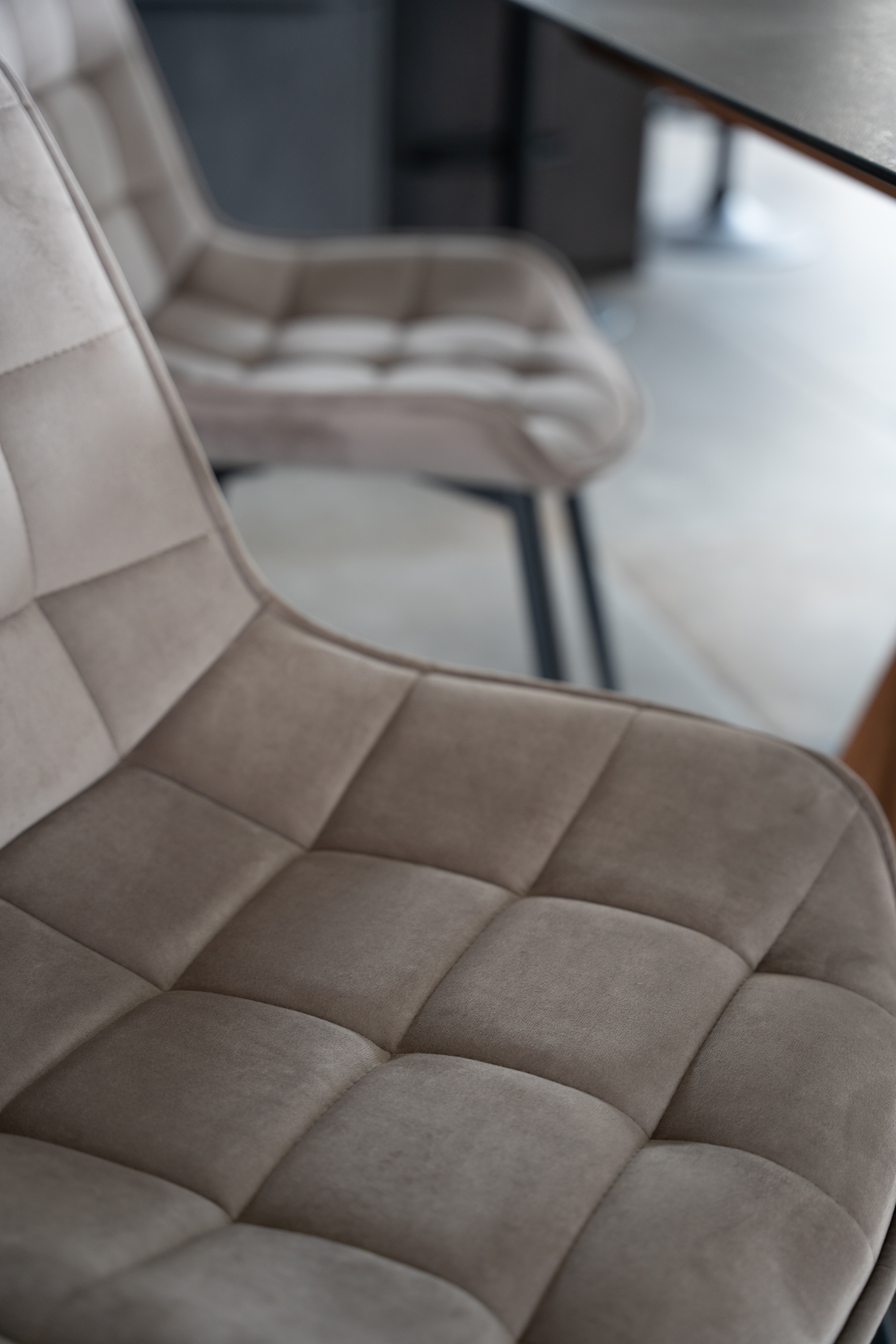 HOME DELUXE Polsterstuhl Esszimmer IKALO - 2er Set - Samt Hellbraun