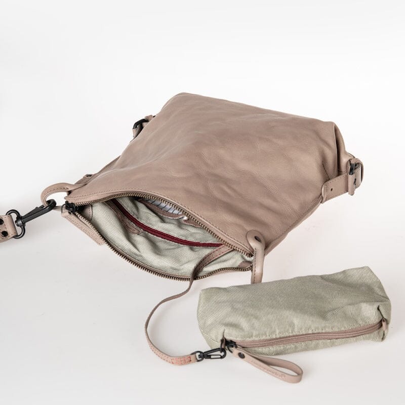 Aunts & Uncles Grandma's Luxury Club Mrs.Chocolate Cookie Shoulderbag Vintage Khaki