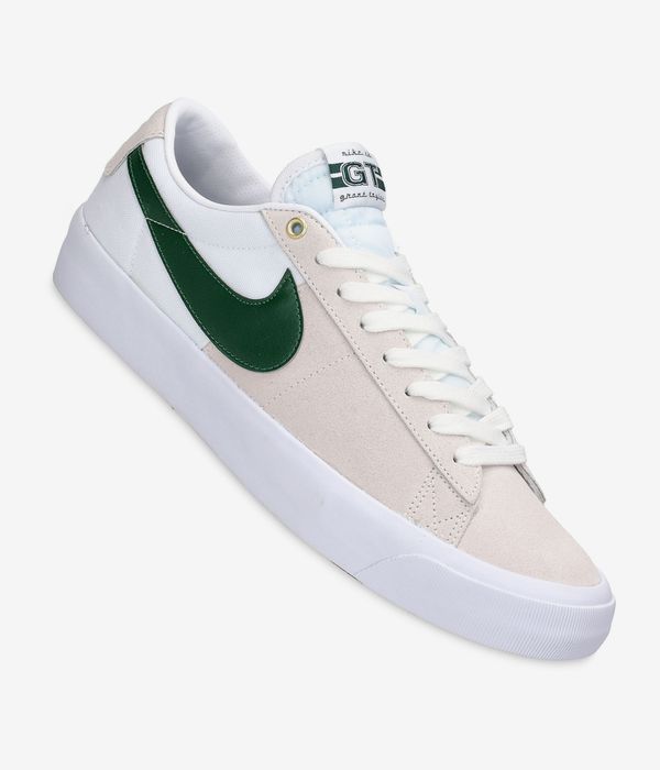 Nike SB Zoom Blazer Low Pro GT Schuh (white fir white)
