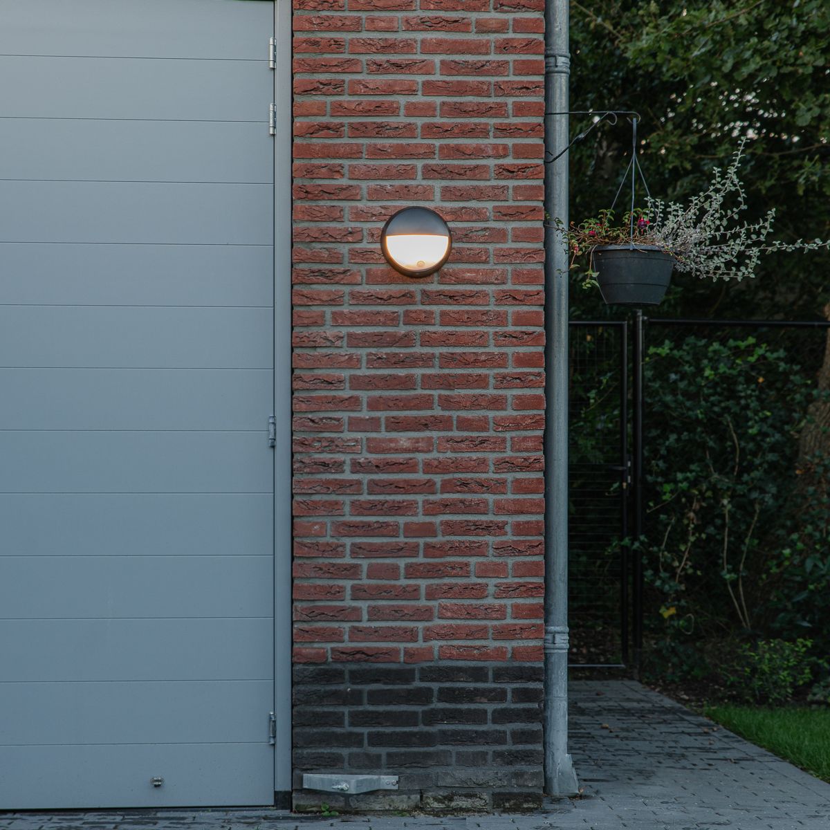 Buitenwandlamp zwart incl. LED met bewegingssensor IP54 - Hortus