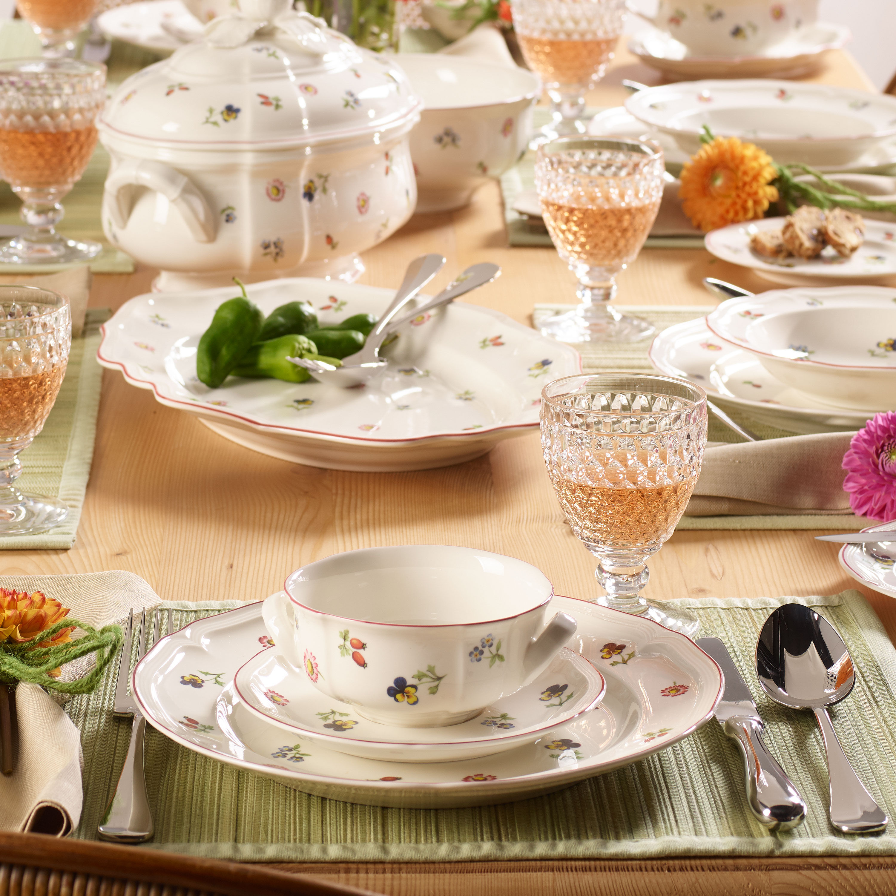 Petite Fleur Dessert bowl White, 11.2 oz, Premium Porcelain