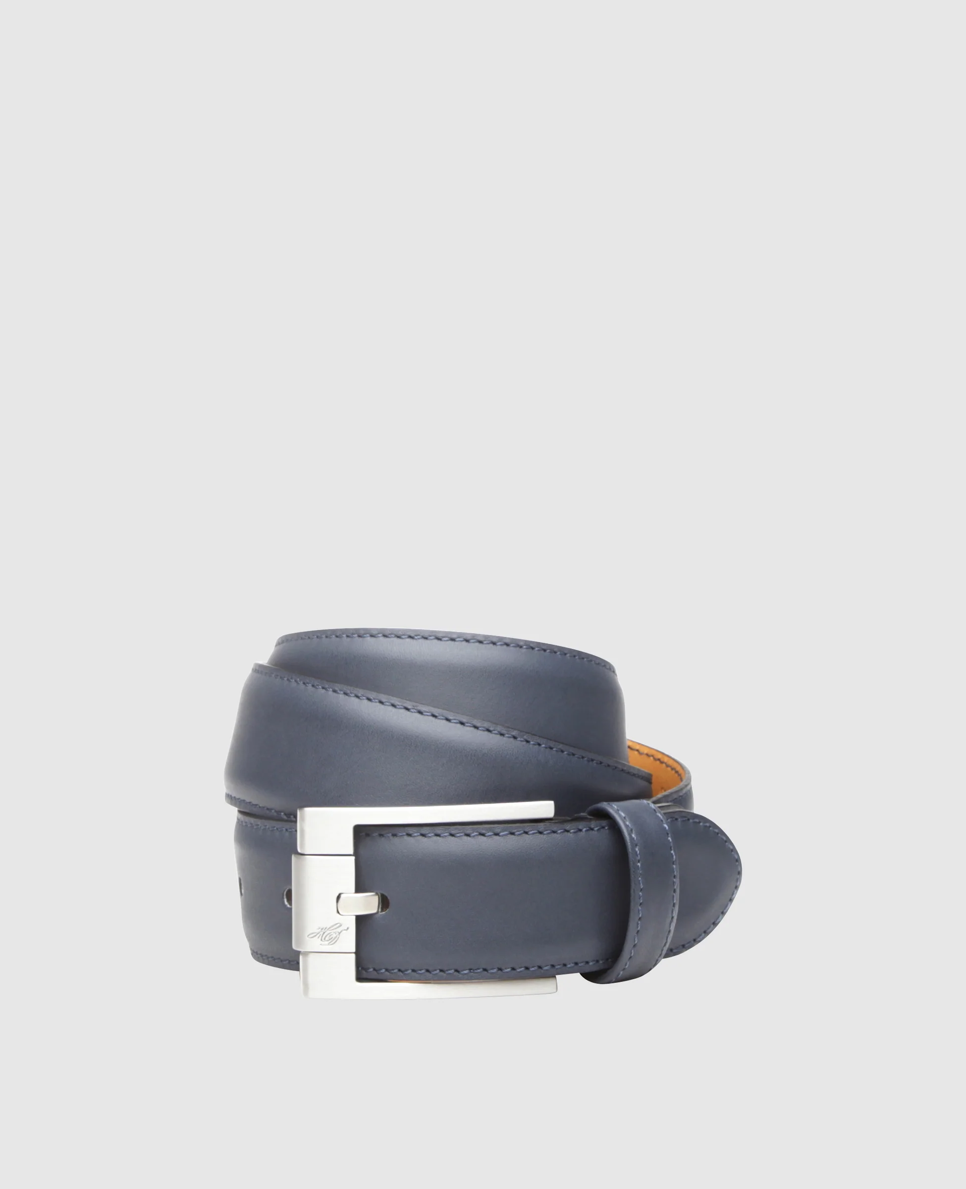 Levente Plain AC