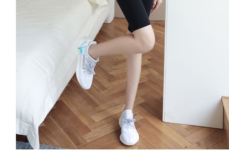 evanesce - Lettering High Rise Yoga Shorts (verschillende ontwerpen)