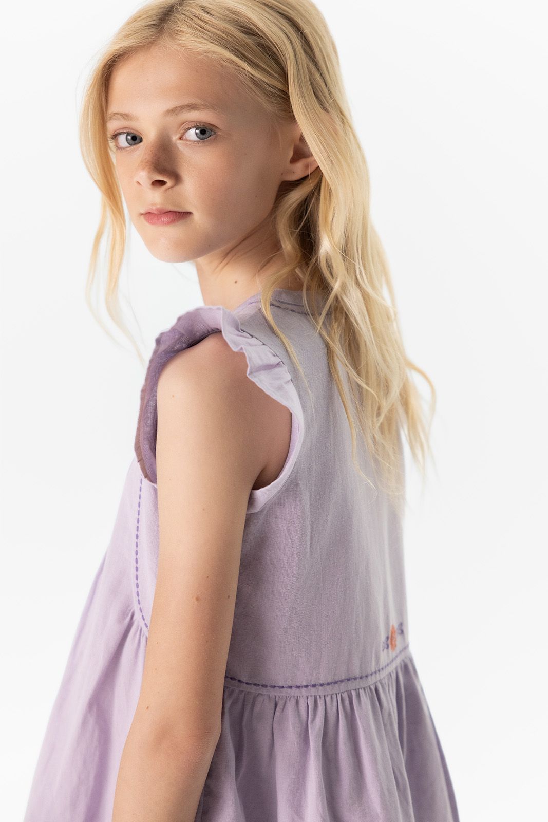 Paarse jurk met embroidery