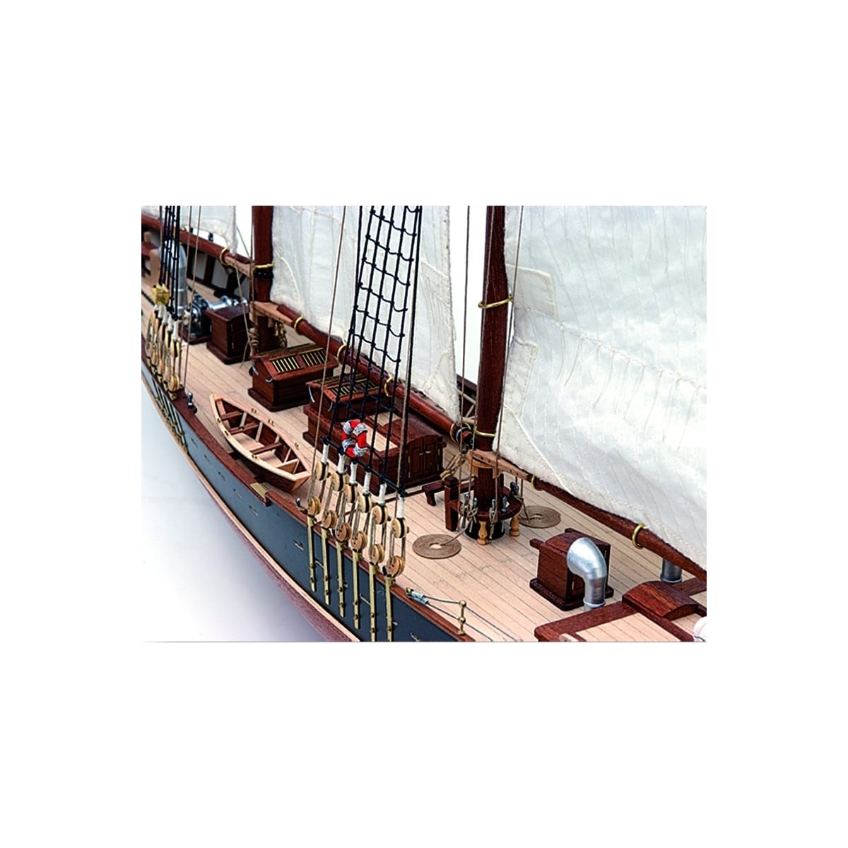 Artesania Latina - Bluenose II