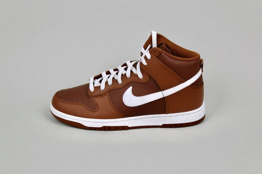 Nike Dunk High Retro Herenschoenen Bruin