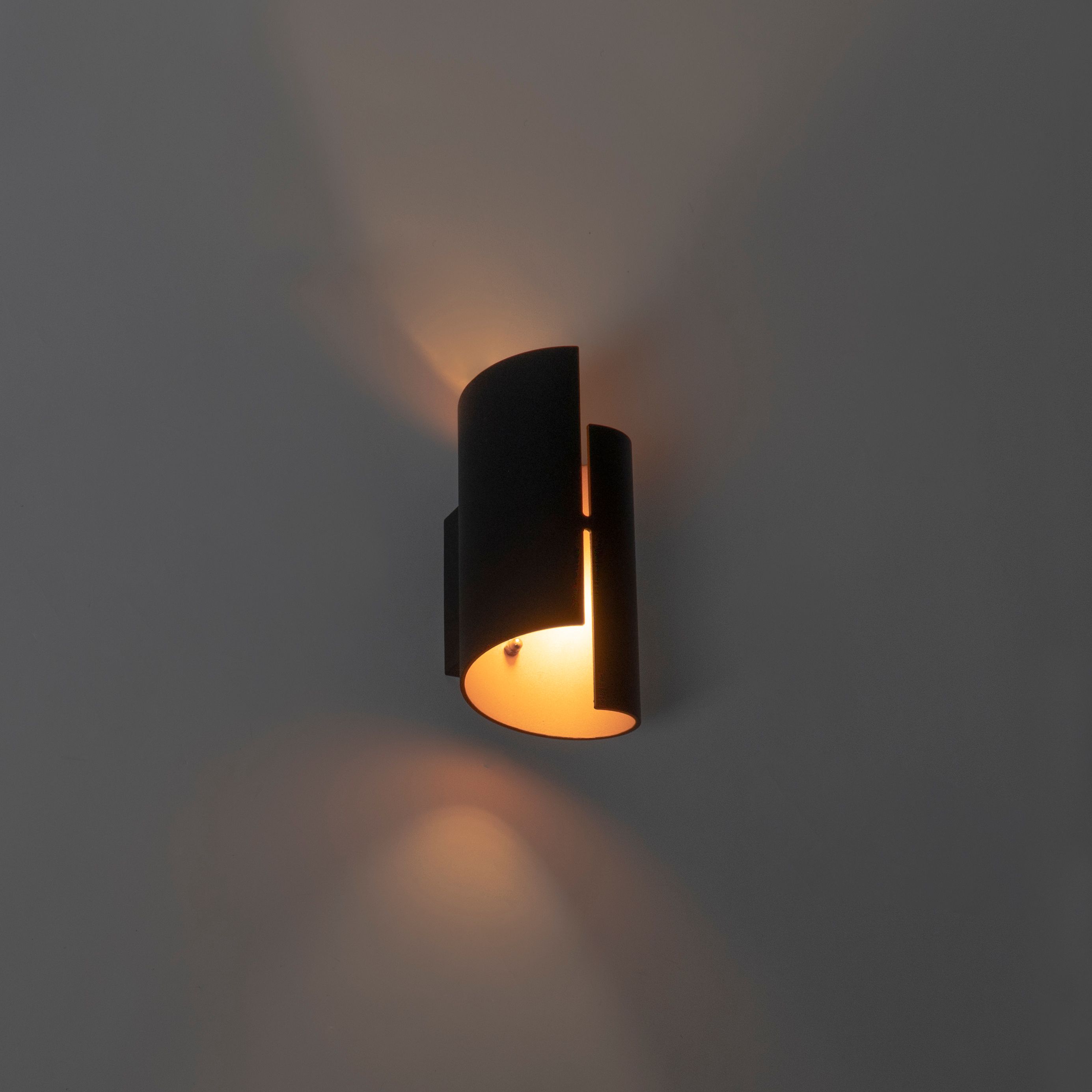 Smart wandlamp zwart met gouden binnenkant incl. Wifi G9 - Faldo