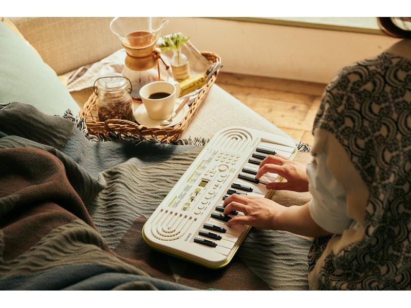 Casio Keyboard SA-50 Keyboard mit 32 Mini-Tasten und 100 Klangfarben
