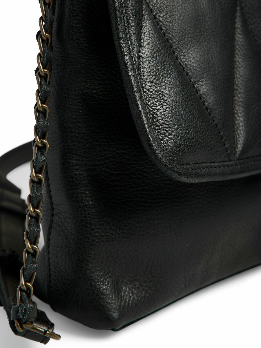 PEÇAS<br>Bolsa de couro Jami