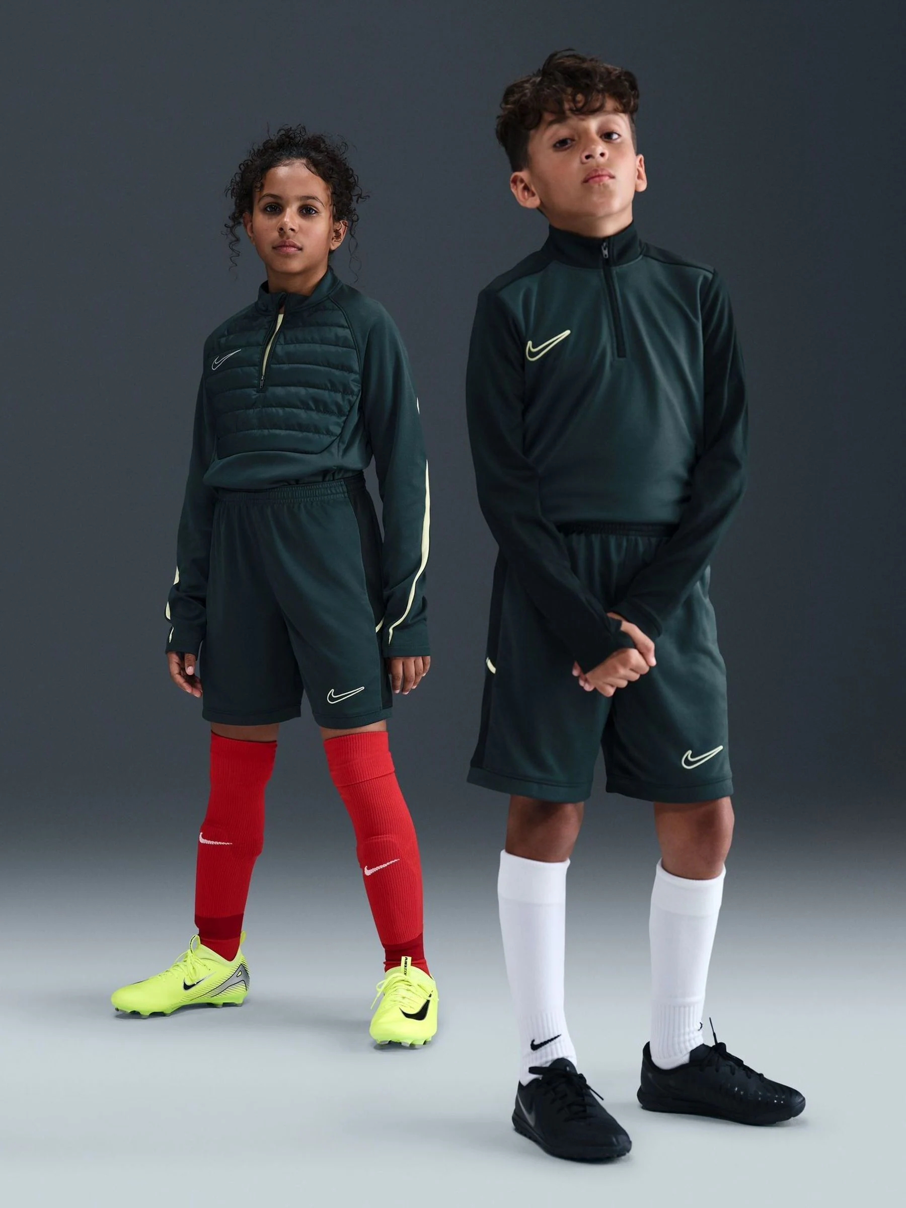 Donkergroen zeewier - Nike Dri-FIT Academy 25 Shorts