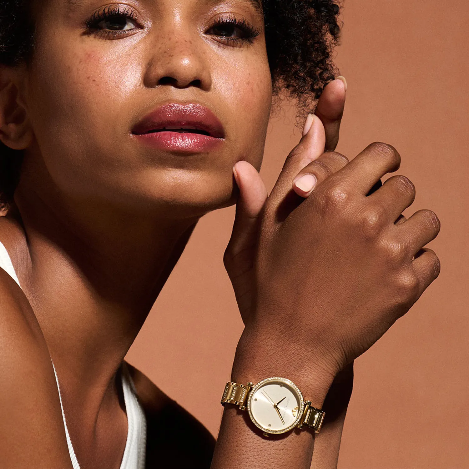 Olivia Burton Tbar 24000002