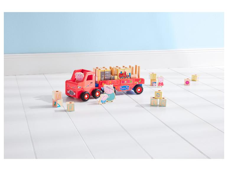 Houten vrachtwagen met aanhanger
