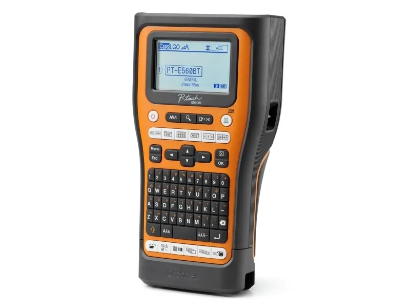 Brother P-Touch PT-E560BTSP - Etikettemaskine - S/H - termo transfer - Rulle (2,4 cm) - 180 dpi - op til 30 mm/sek. - USB 3.0, Bluetooth 5.0 - skærer - spejltryk, Full & Half Cut Function, printforhåndsvisning - sort og orange
