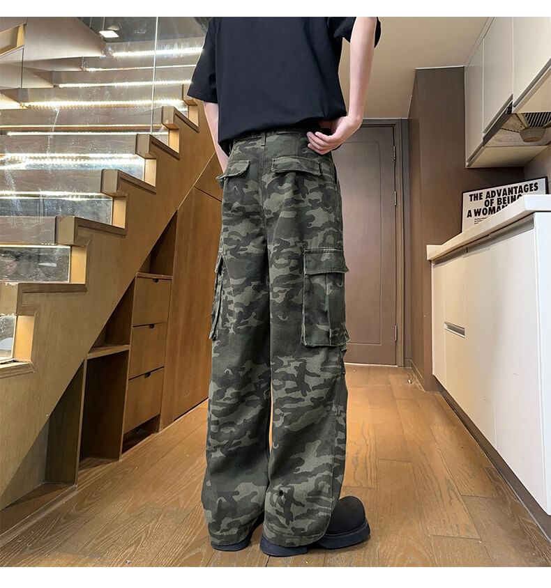 Priam - Low Rise Camo Print Cargo Jeans met Wijde Pijpen