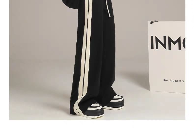 Dream Drop - Gestreepte joggingbroek met wijde pijpen en trekkoordtaille
