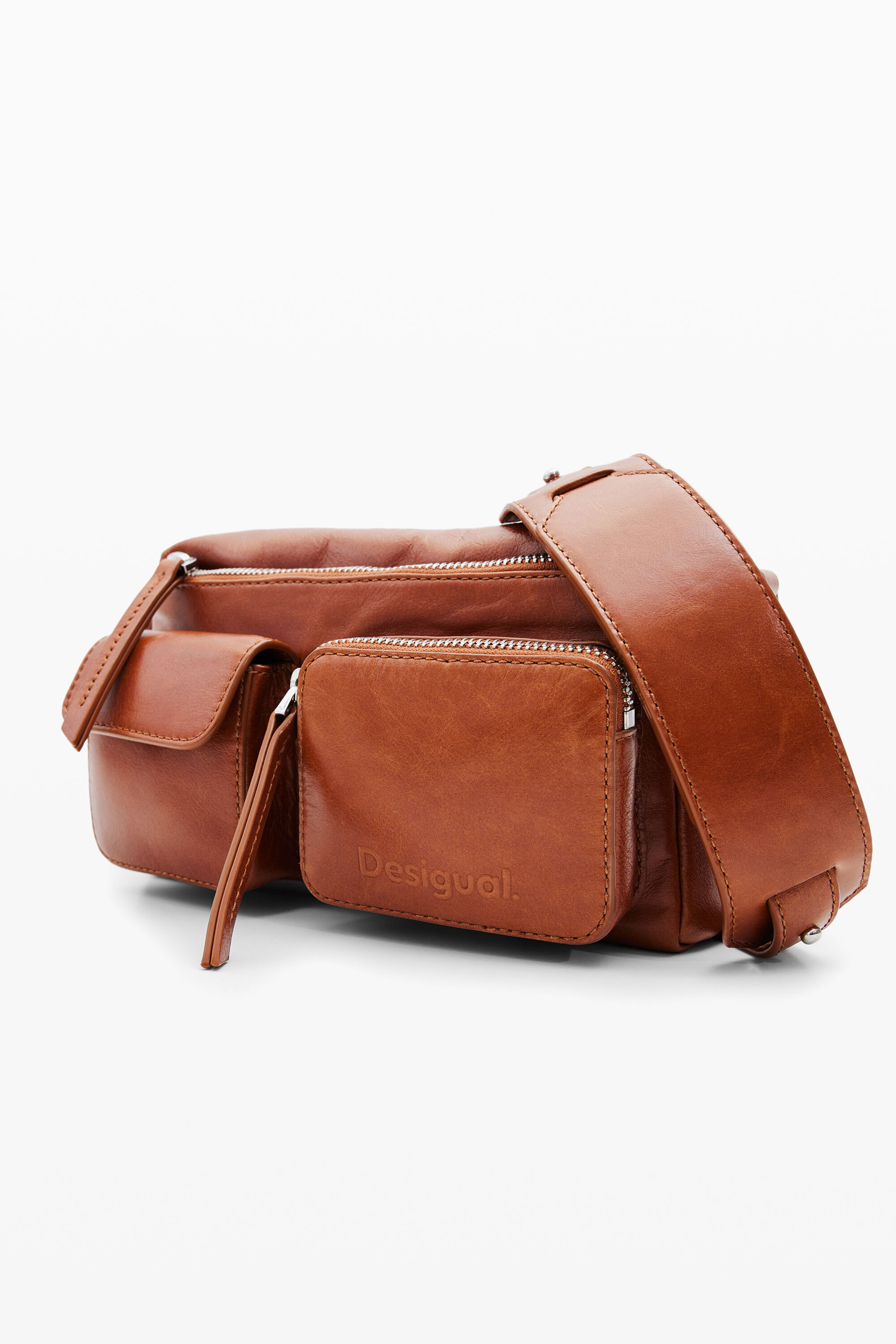 Bolsa de ombro em couro com bolsos