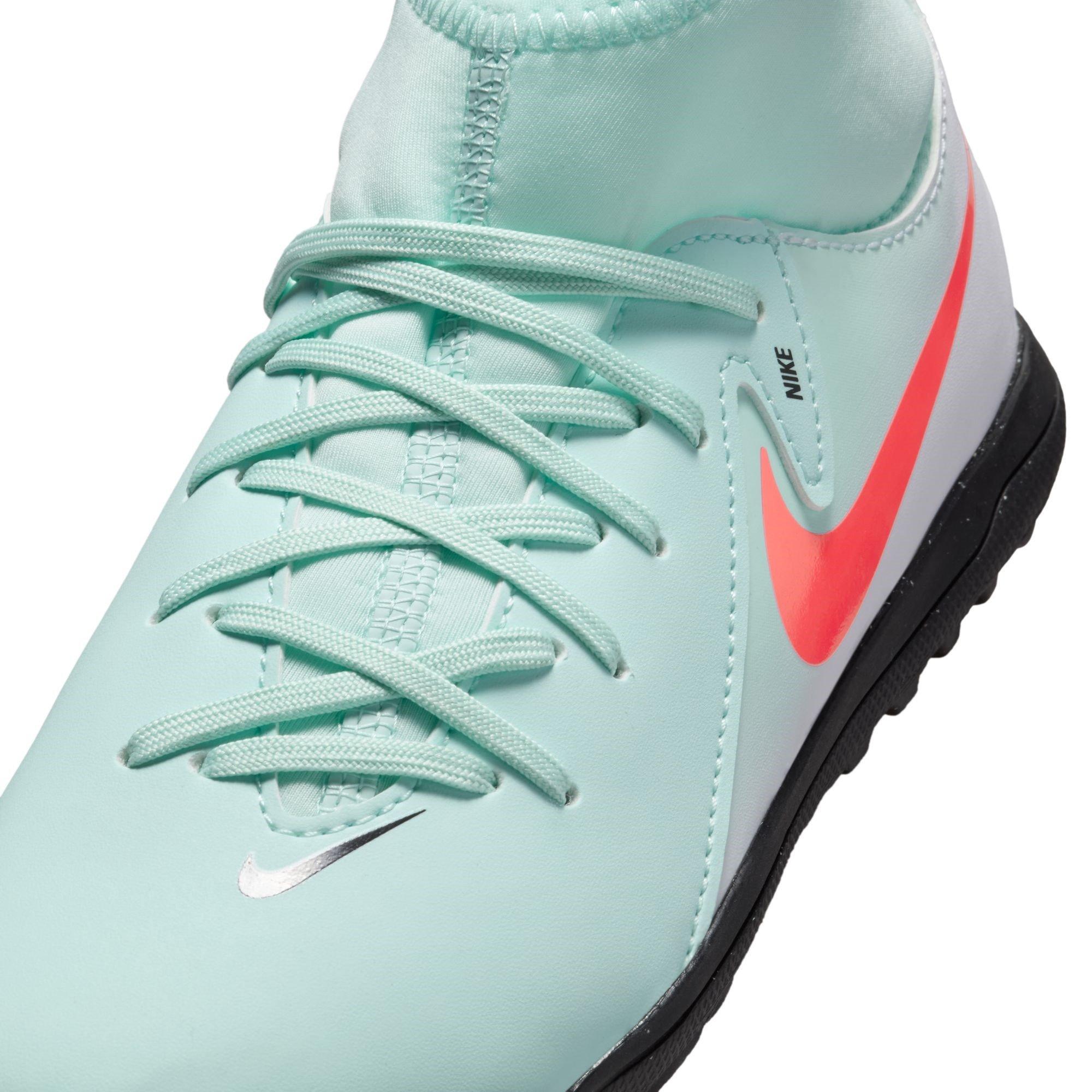 Nike Phantom Luna II Club Juniors Astro Turf Football Boots