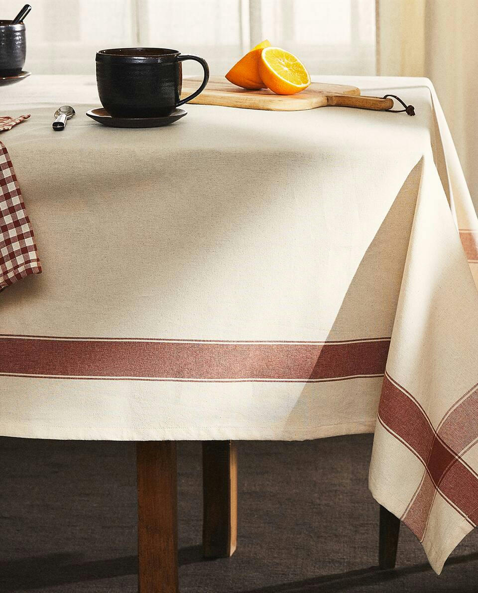 TOALHA DE MESA DE ALGODÃO COM FIOS TINGIDOS