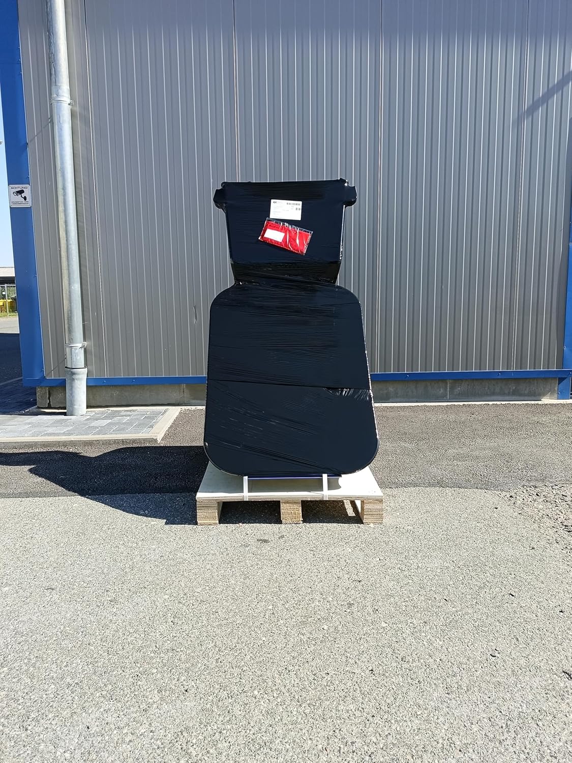 Schubkarre 200 L 2-Rad (Stallkarre) – verzinkte Stahlmulde, 32/2-mm Rahmen – 300 kg, Luftreifen 400-8 4PR, Kugellager – für Stall/Hof/Garten, ergonomische Griffe mit Handschutz