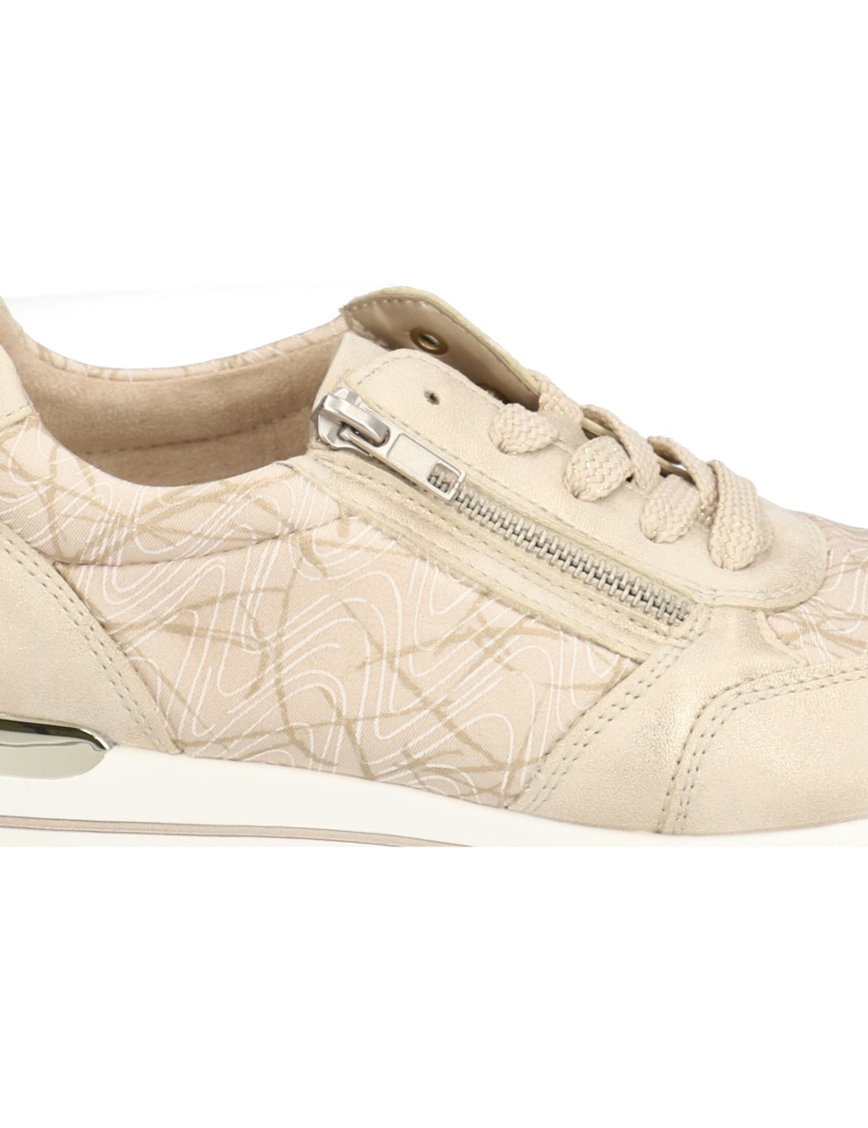Sneaker
