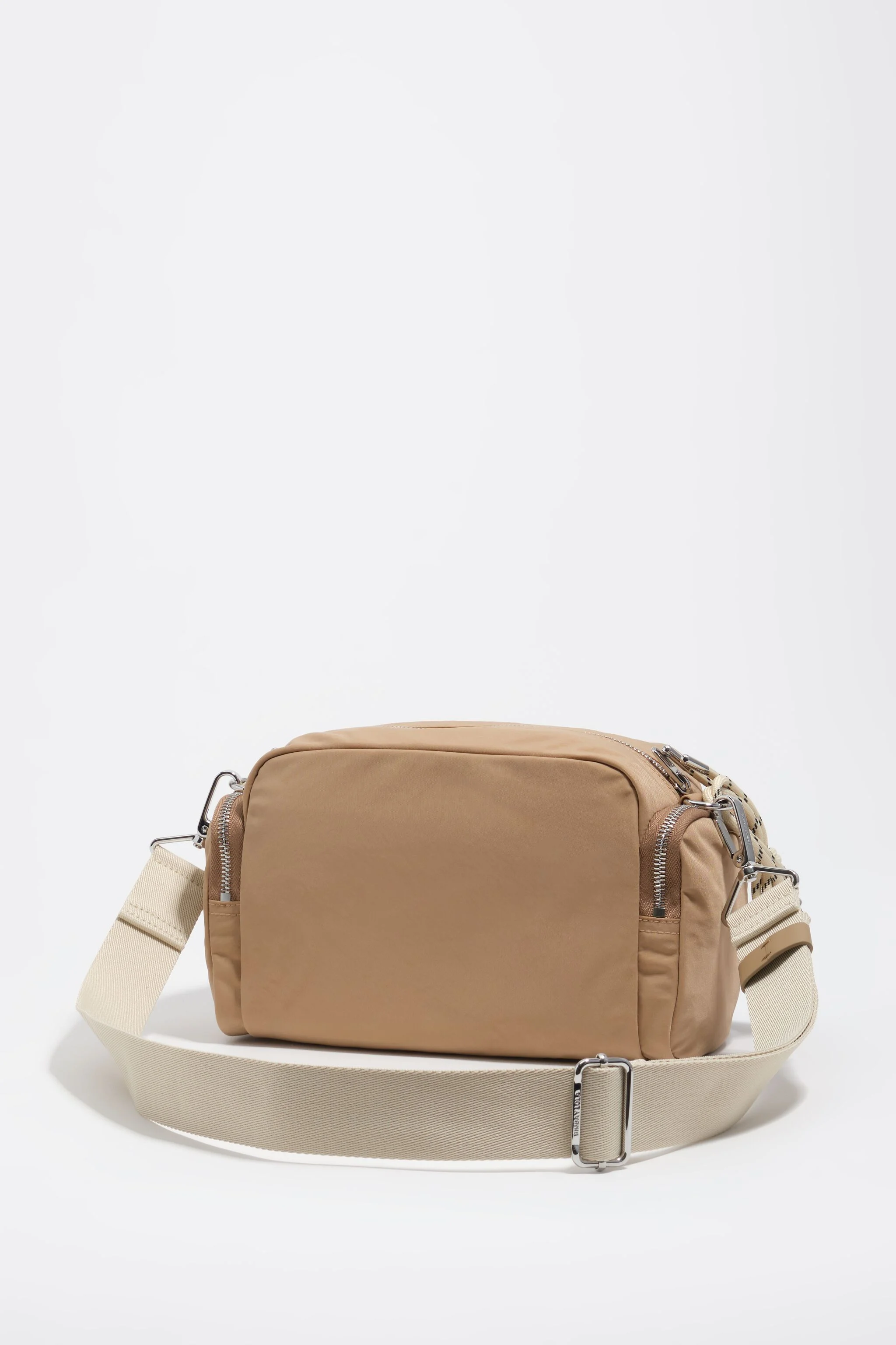 Bolsa transversal de bolso média na cor camelo