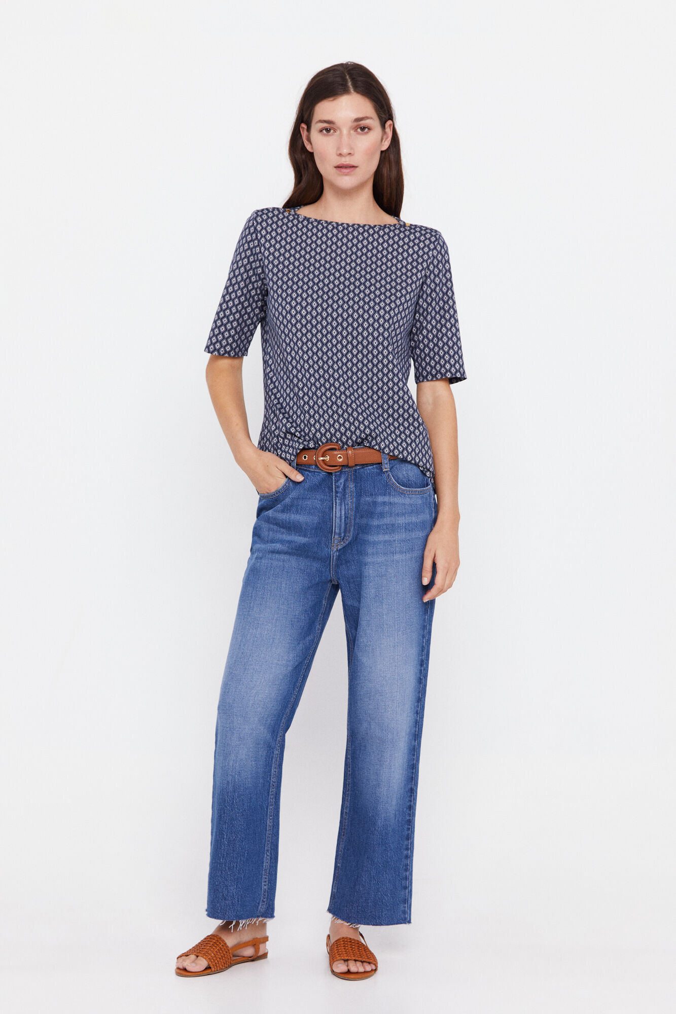 Camiseta básica com decote canoa - Estampa azul