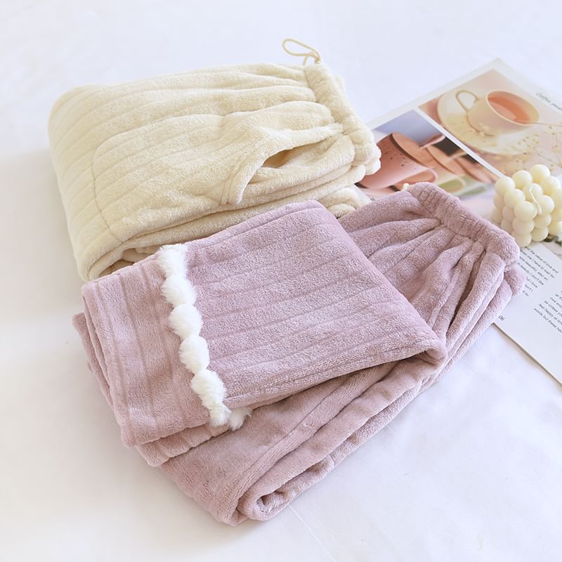 Dogini - Fleece pyjamabroek met trekkoord en pompons