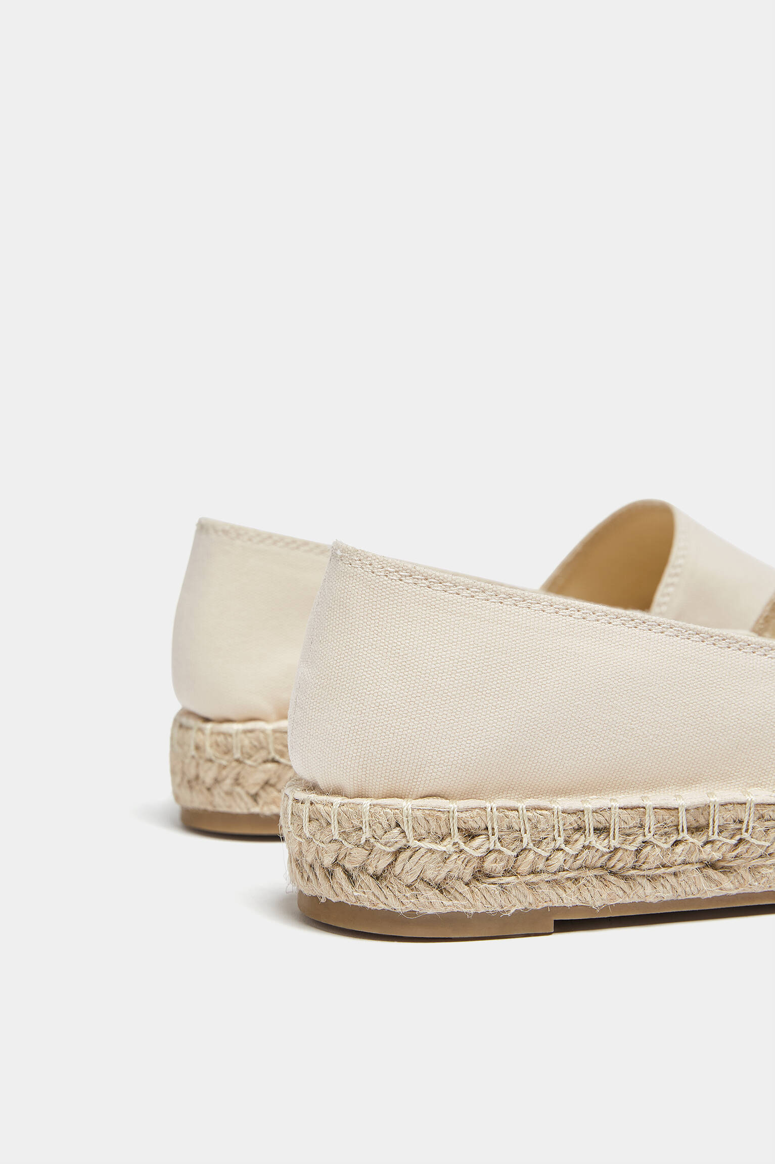 ESPADRILHÉ COMBINADA - GELO