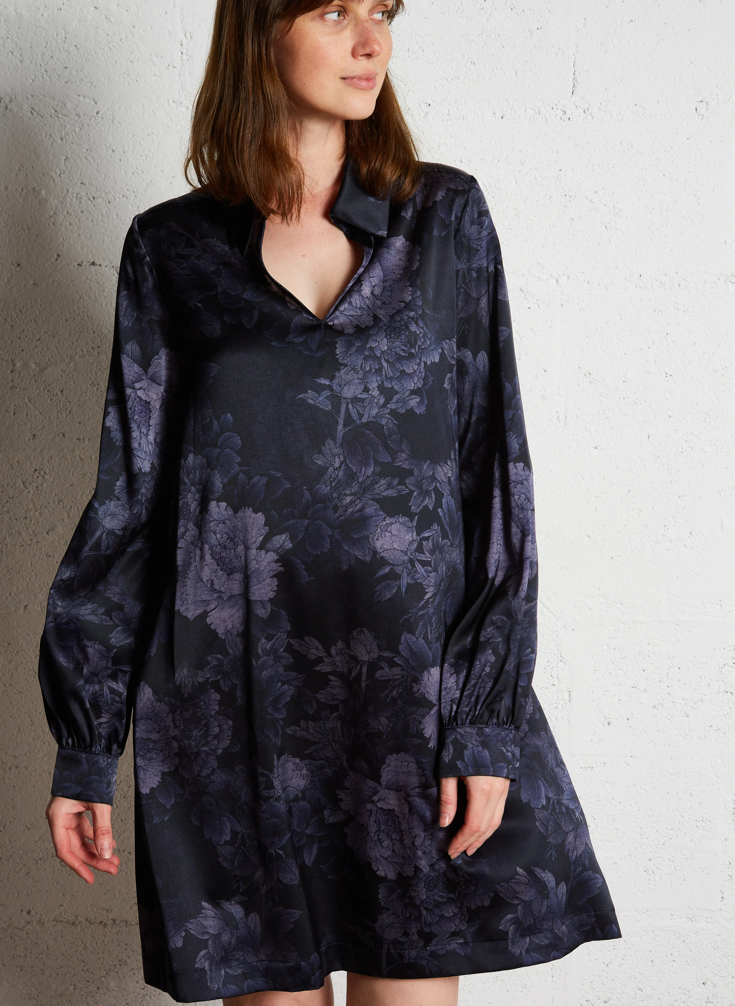 MIYAGI - Robe courte col classique en soie mélangée imprimée | Bleu