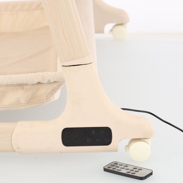 Qute Q‑Wiggle Electric Co‑Sleeper