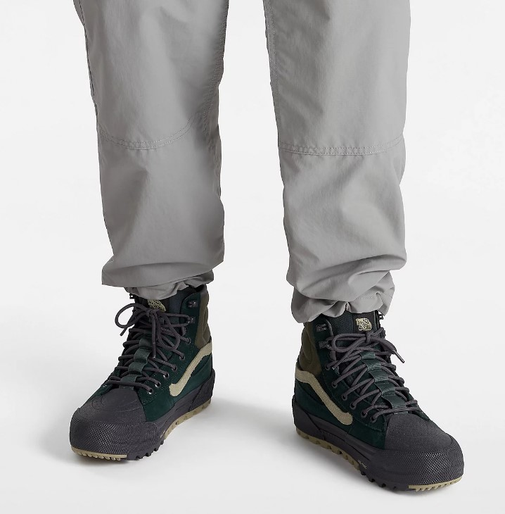 Vans MTE Sk8-Hi Gore-Tex Scarab Grape 9 US / 42 EU