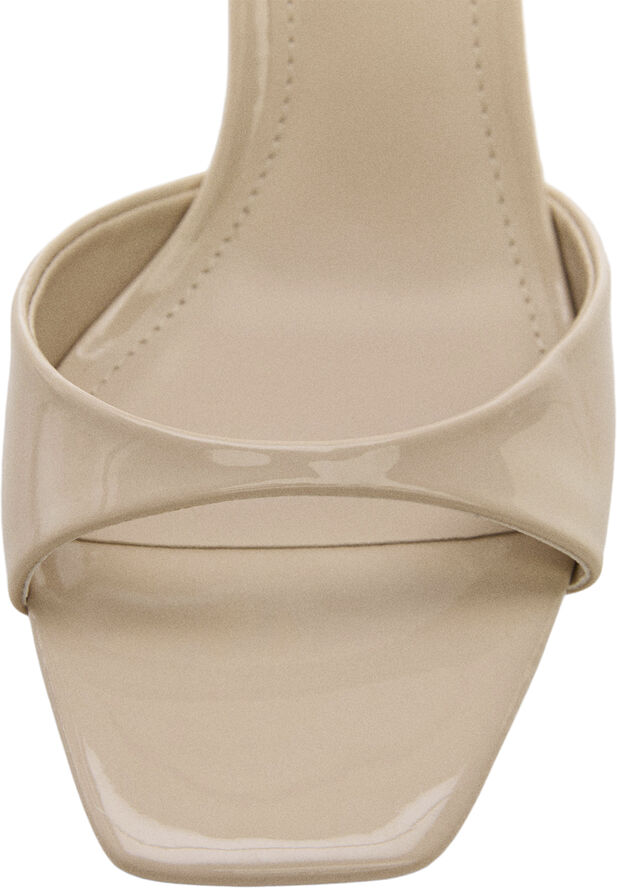 MANGO Patent leather effect heeled sandal Light beige