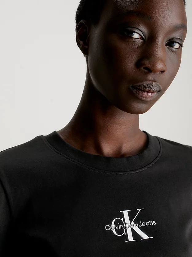 Camiseta slim fit com monograma