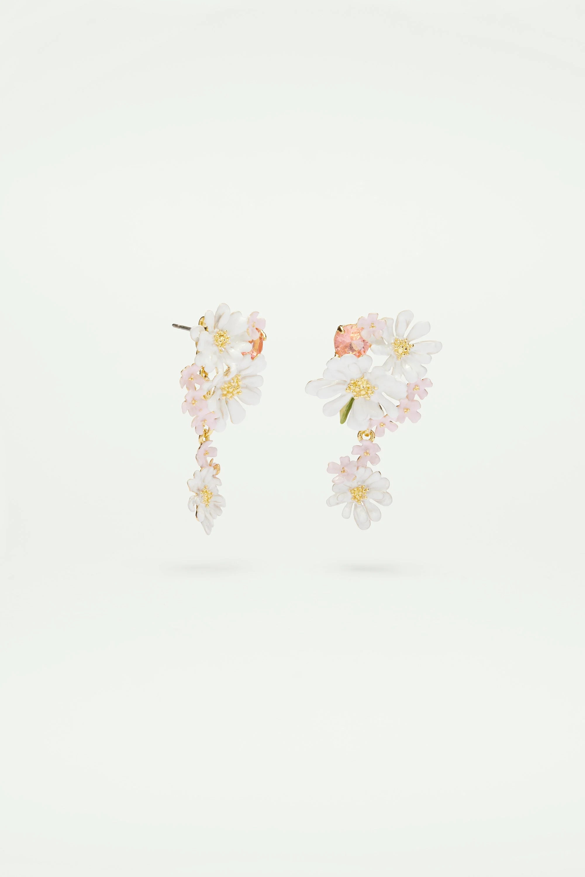 Boucles d'oreilles tiges pendantes fleurs de verveine et pierre ronde | Blanc