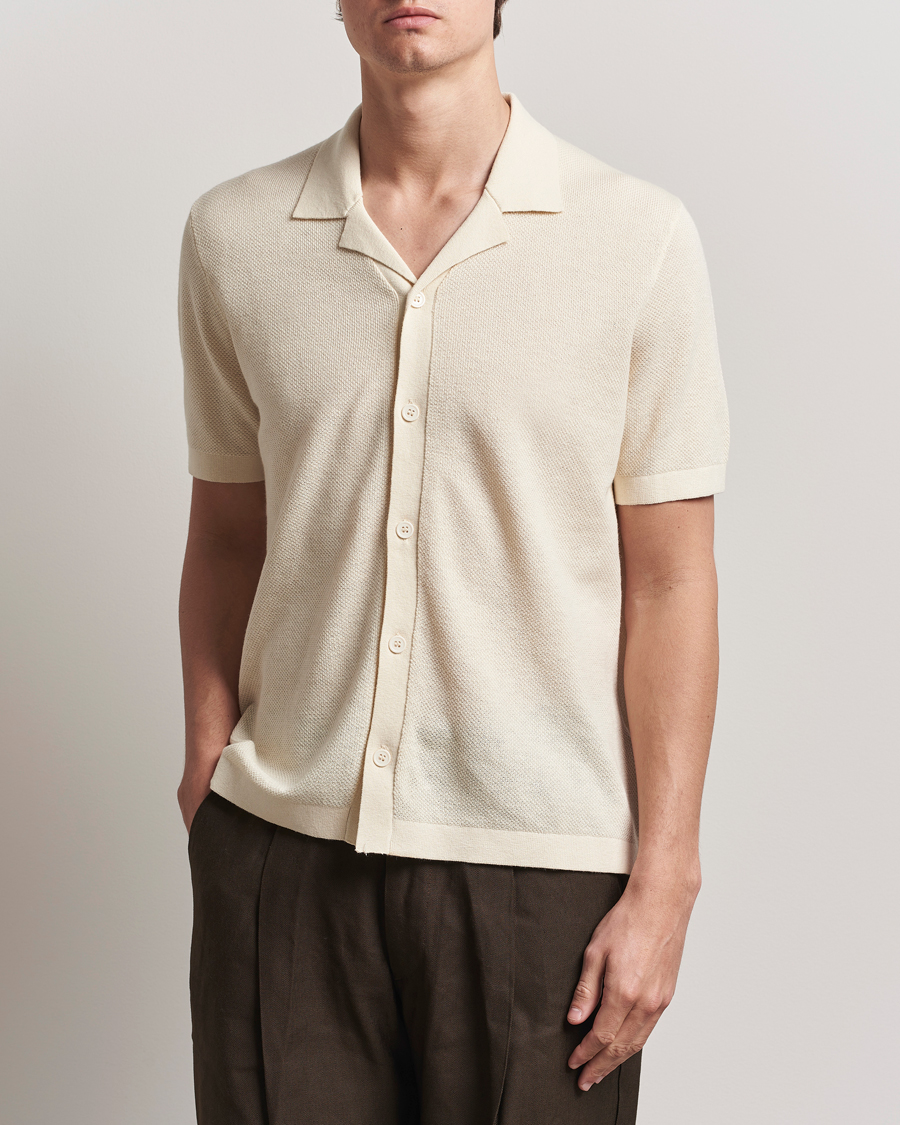 A Day's March Yamu Structure Short Sleeve Off White