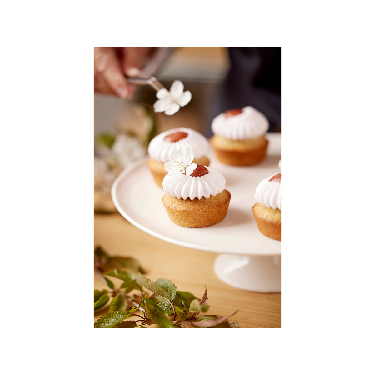 Blomsterbergs Cake stand Dia. 30 x 10 cm White