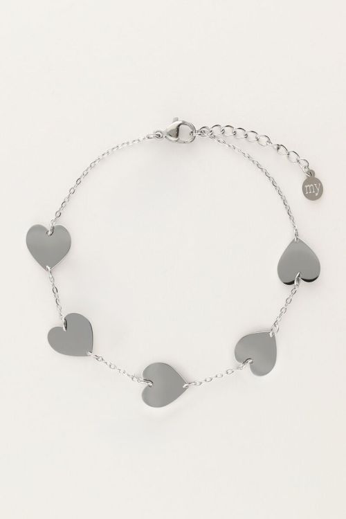 Armband met 5 hartjes