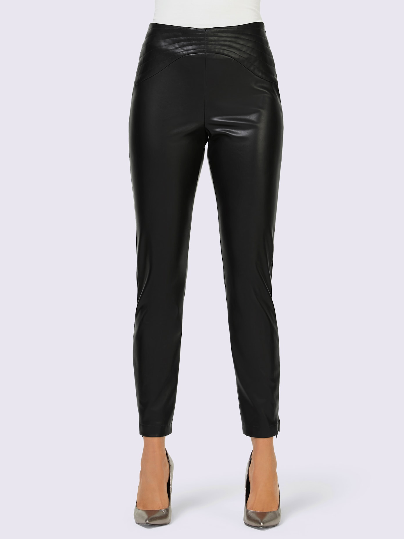 Pantalon en imitation cuir forme courte tendance