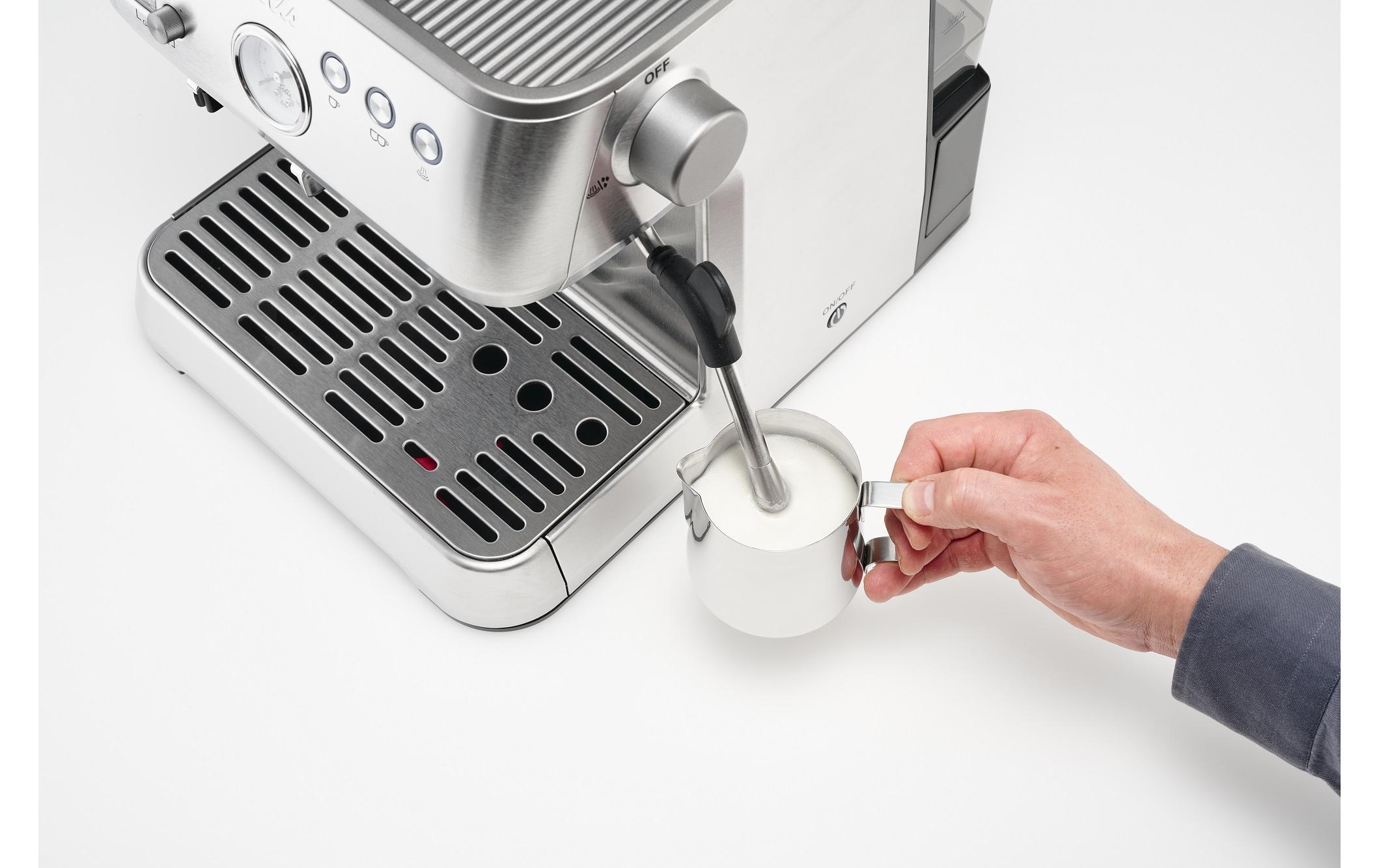 Siebträgermaschine Grind & Infuse Perfetta Silber<br>Voll ausgestattete Espressomaschine mit geräuscharmem, eingebautem Mahlwerk,