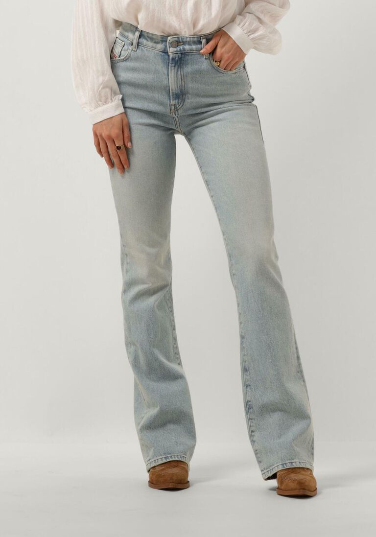 DIESEL lichtblauwe diesel flared jeans 2003 d-escription